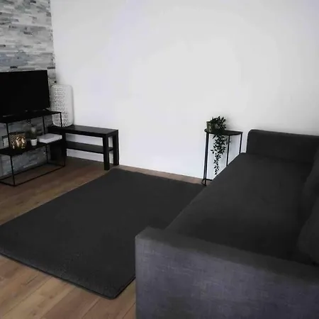 F3 - 14 min Cathédrale / 12 min Gare + Parking Appartement